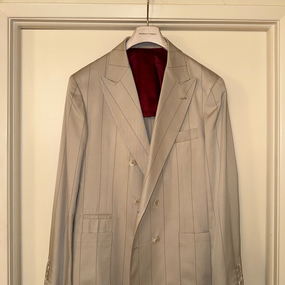 Brunello Cucinelli Double-Breasted %100 Silk Beige Blazer with Burgundy Lining